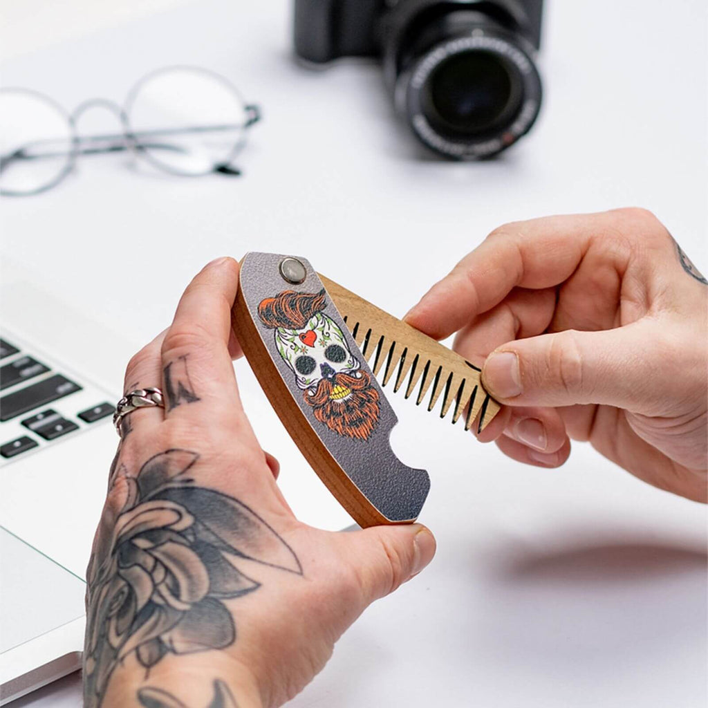 Wooden Beard Comb - Skull Gingerhead
